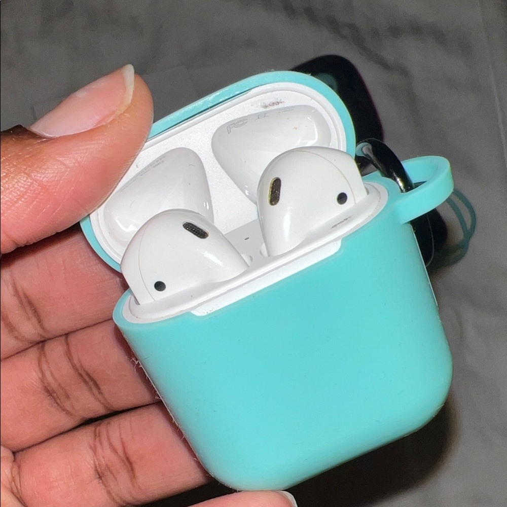Apple Wireless AirPods 2 with Aqua Case